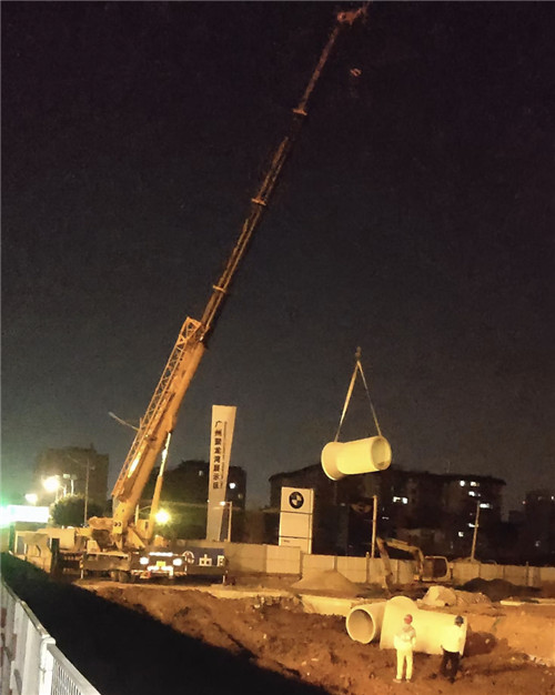 龙文区“弯臂矫正”—— 吊车的 “形变补偿” 技术